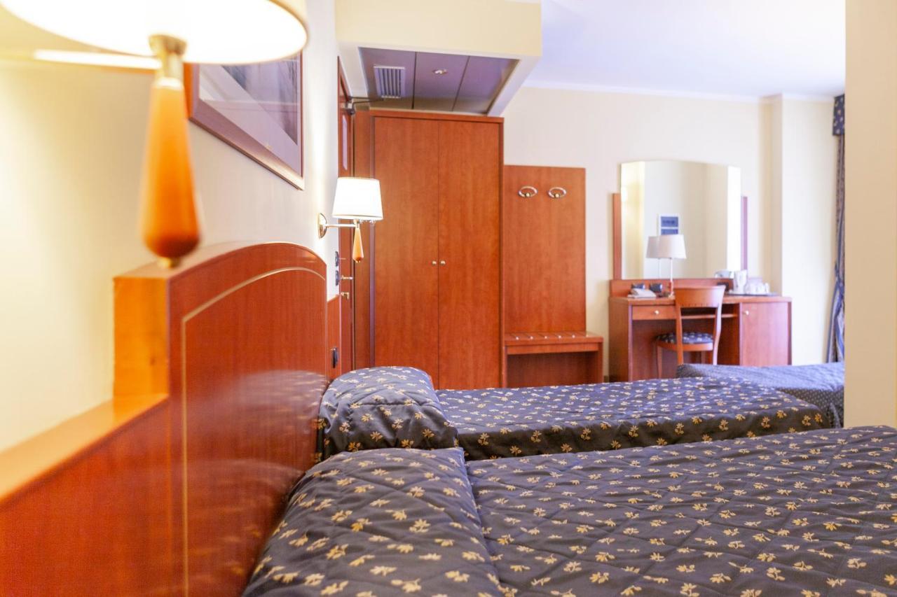 Hotel Olivo Арко Екстер'єр фото