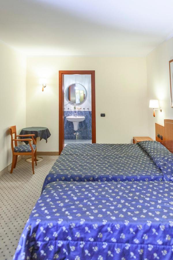 Hotel Olivo Арко Екстер'єр фото