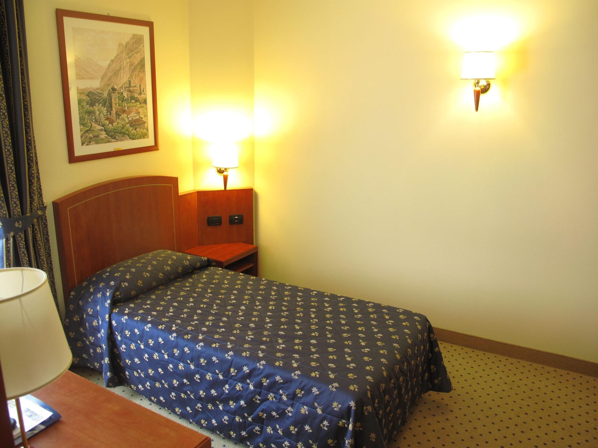 Hotel Olivo Арко Екстер'єр фото
